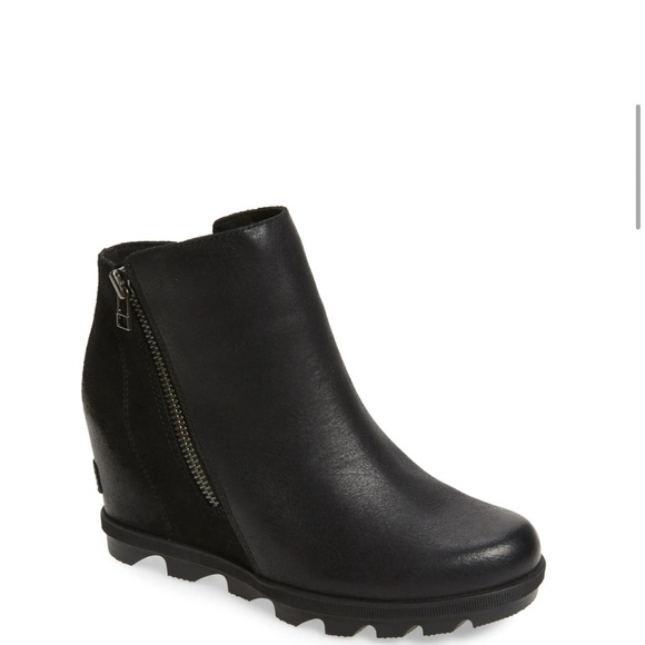 Sorel Black Wedge Ankle Booties - Picture 1 of 5